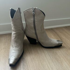 Women's Western Ankle Boots - Cream